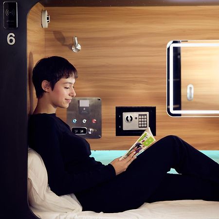 Capsule Hotel Montreal Exterior foto