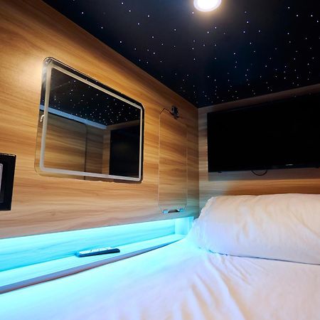 Capsule Hotel Montreal Exterior foto